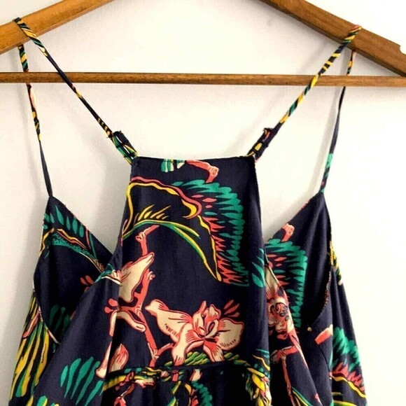 Levi’s Womens Tropical Coconut Girl Vacation Hawaiian Layered Crop Top XS NEW - Picture 6 of 12